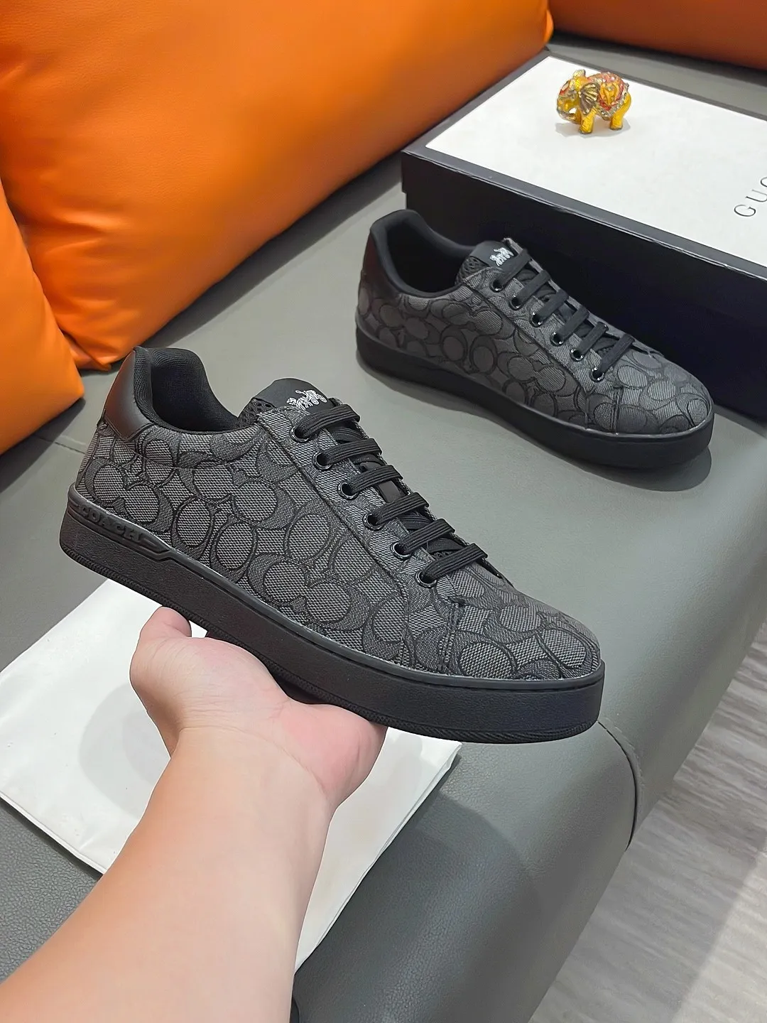 Men's shoes GUCCI "Gucci" P400 Regular size: 38-44 (casual shoes) Product materials: Selected cowhide upper, soft sheepskin lining; original outsole.